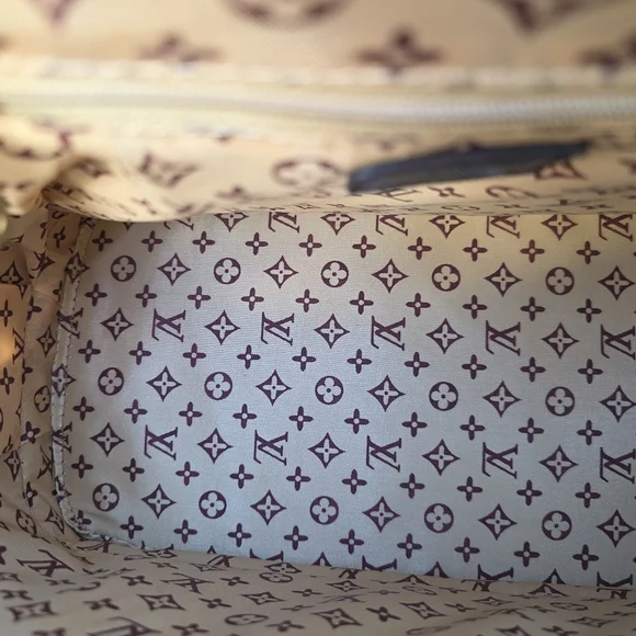 Elegant Brown Checkered Handbag - Picture 6 of 9